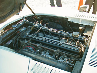 トヨタ2000GTのエンジン