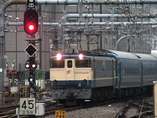 東京駅に到着する銀河