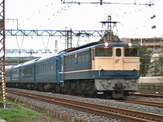 川崎市内を走る上り最終列車