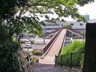 品濃坂歩道橋