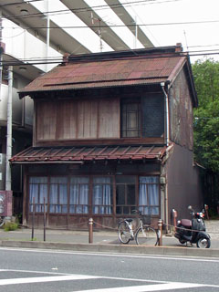 旧東海道藤沢宿内の古い建物