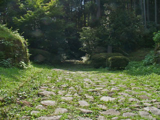 一里塚付近の石畳