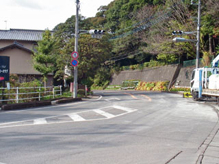 市の山新田交差点