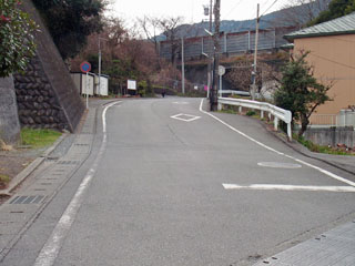 坂の上に東名高速道路