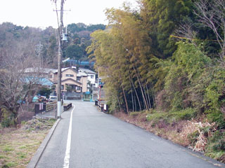 下り坂から小池橋へ