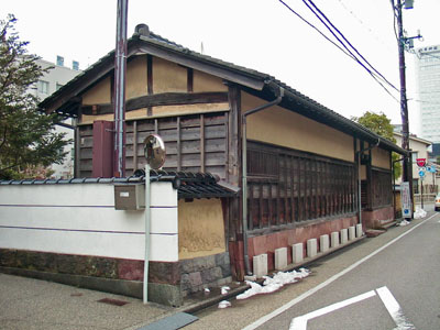 高田家の長屋門